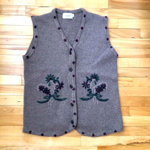 Vintage Women's Floral Embroidered Sweater wool - Picture 1 of 6